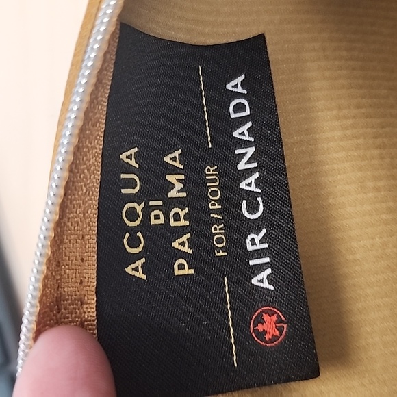 🌸Host Pick🌸 New Acqua Di Parma Cosmetic Bag - Picture 5 of 6